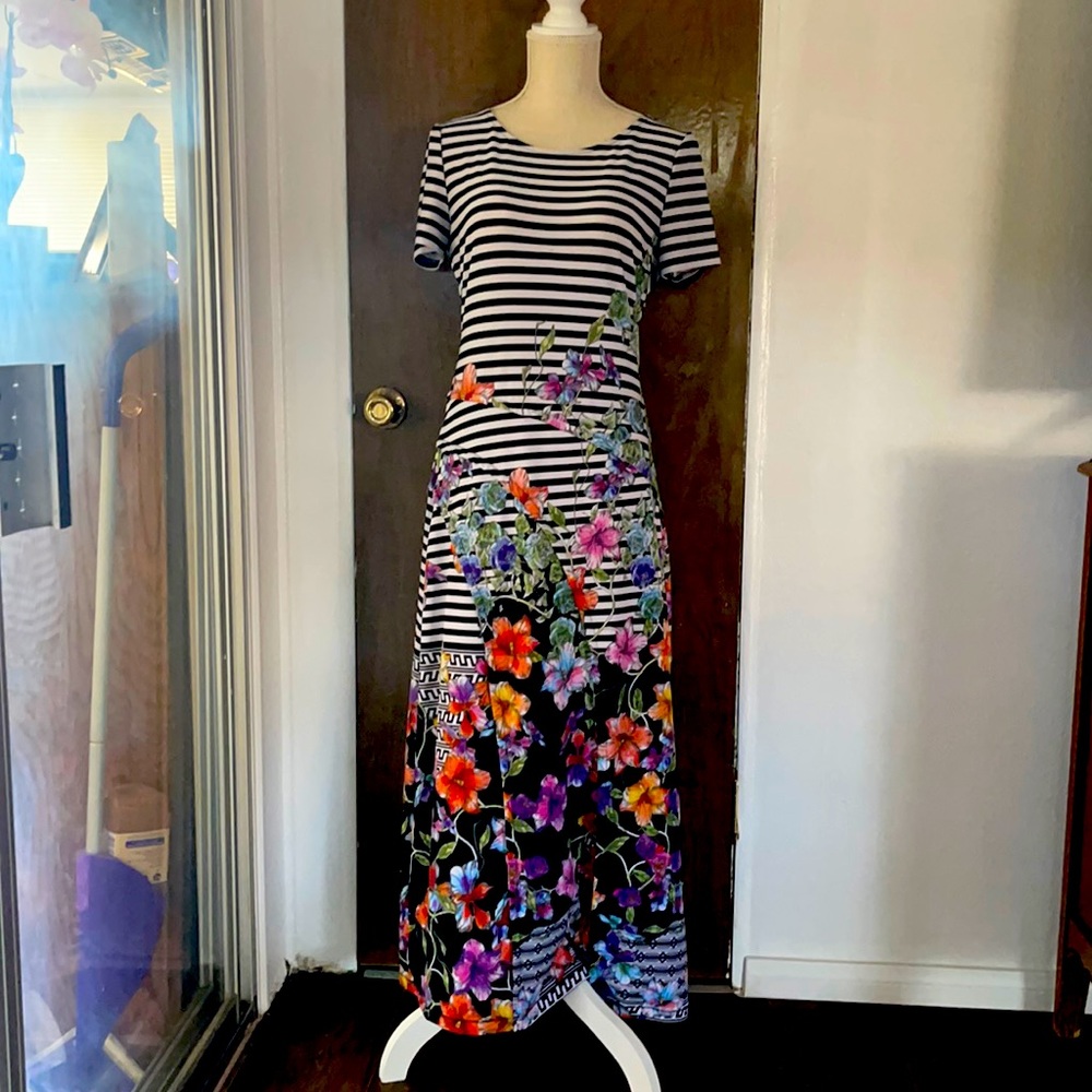 Trulli medium size, maxi floral dress